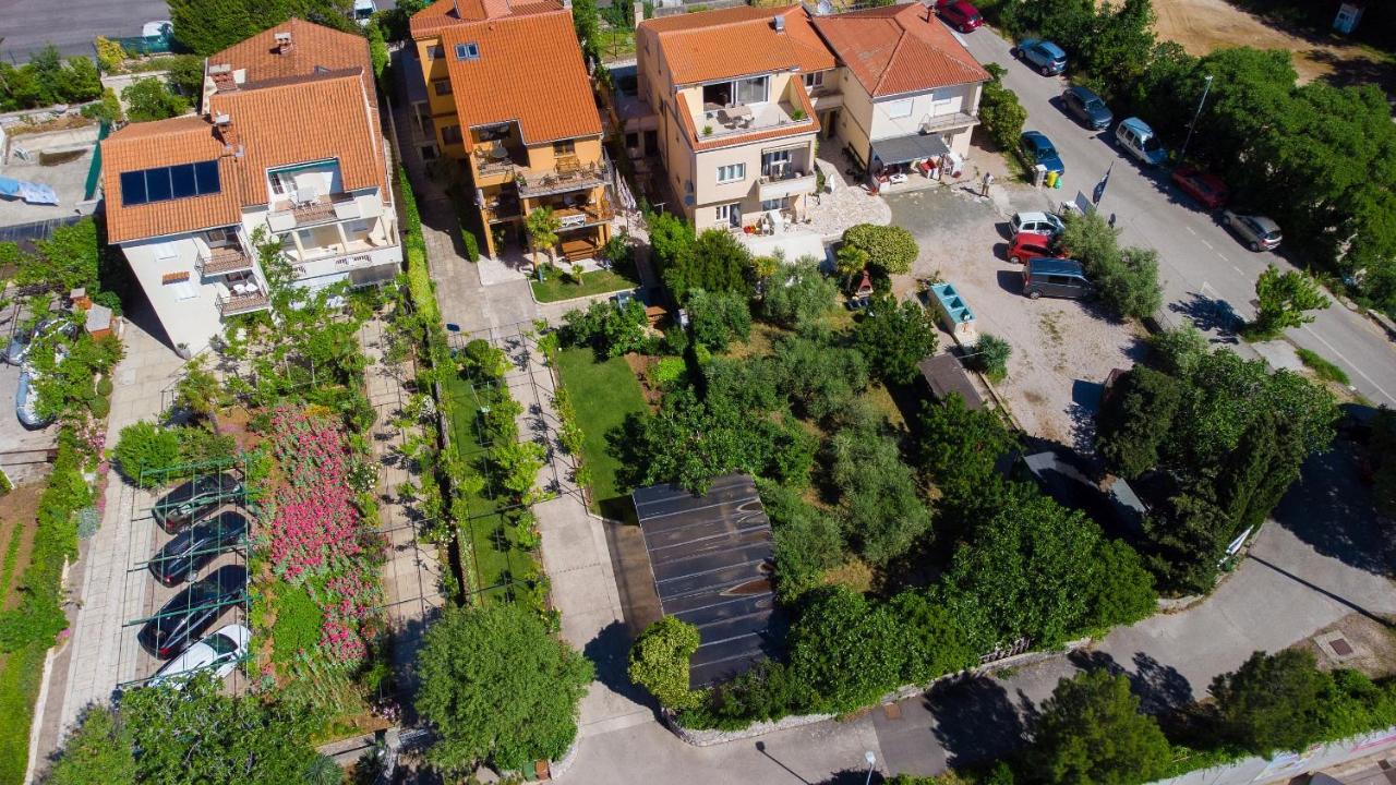 Apartments Adria Danka Krk Town Eksteriør billede